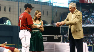 optical glass baseball bat by Michael Bokrosh presented to Craig Biggio by the Houston Astros Image 10